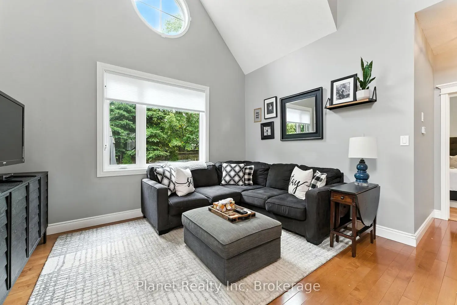 Additional image 3 of 63 Truesdale Crescent