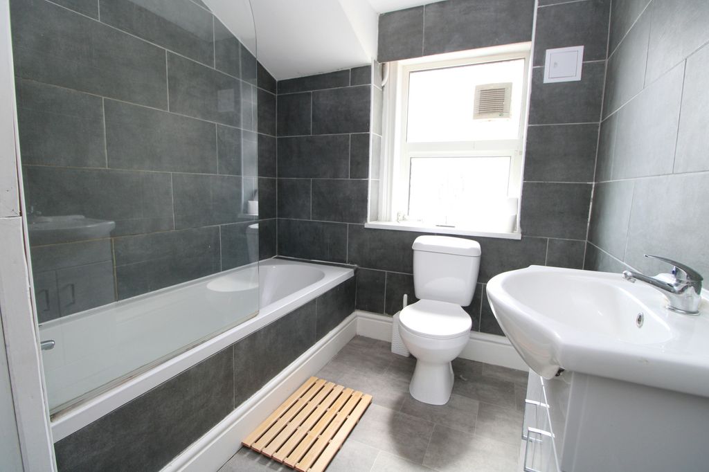Additional image 12 of 2 bed flat for sale14 Marine Drive, Rhyl LL18