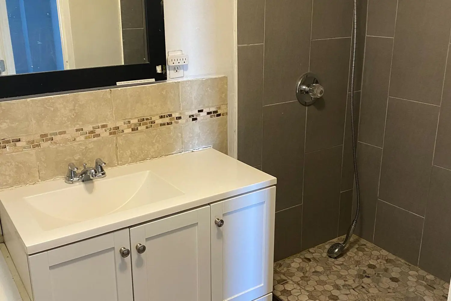 Additional image 9 of 633 Augustus Street