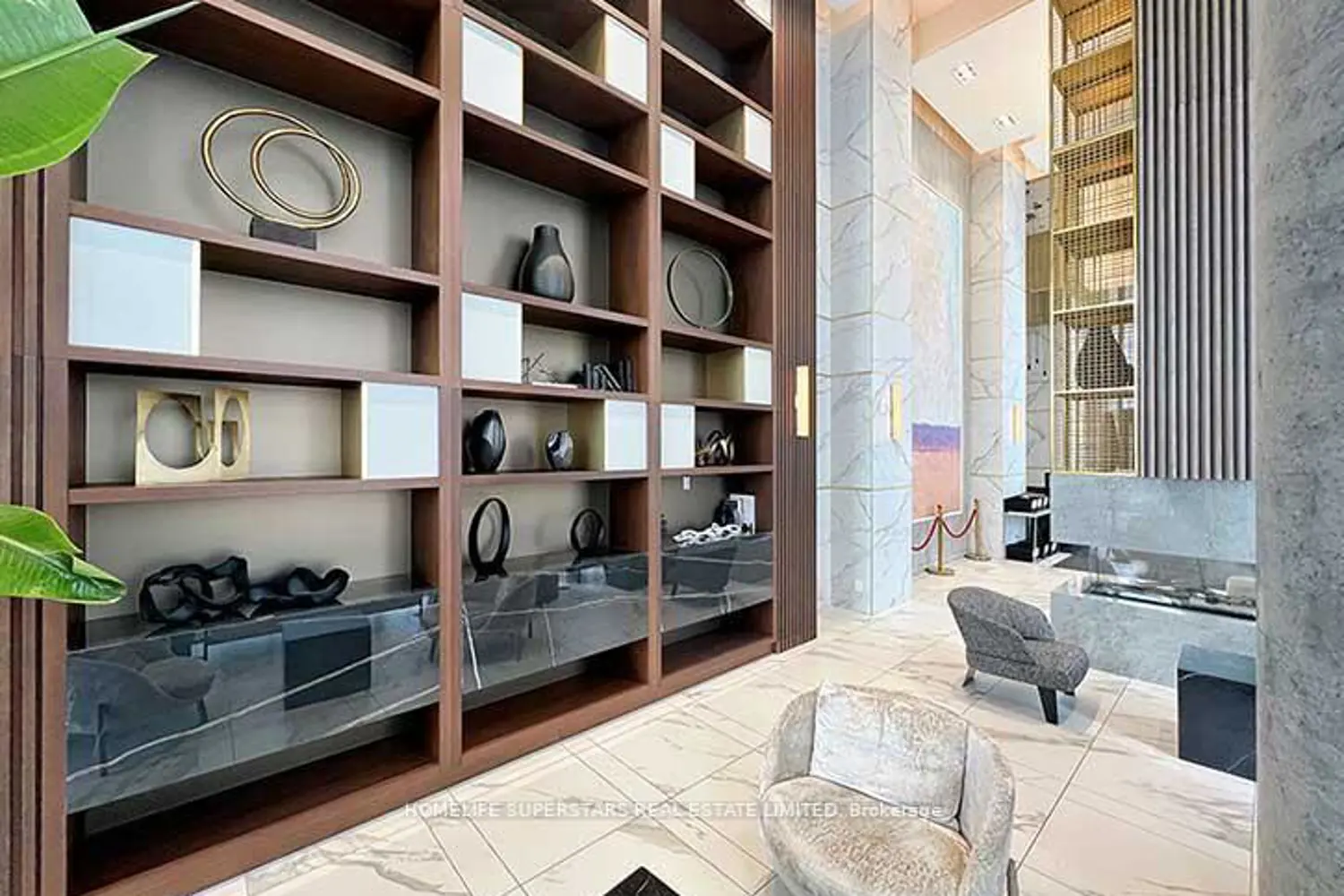 Additional image 7 of 950 Portage Parkway Ph12