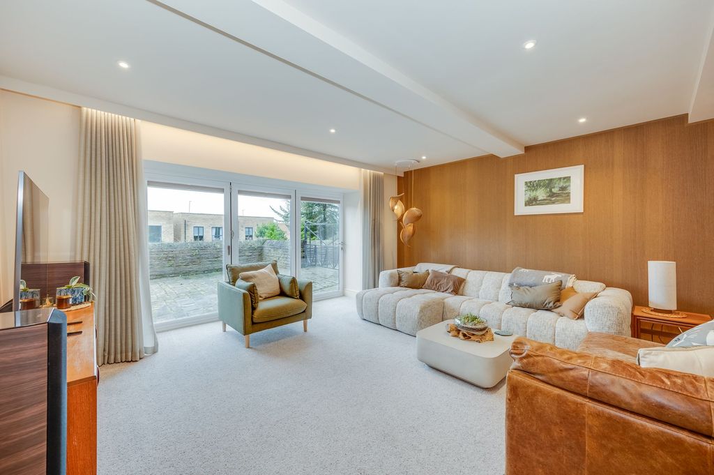 Additional image 16 of 4 bed detached house for saleManchester Road, Crosspool S10