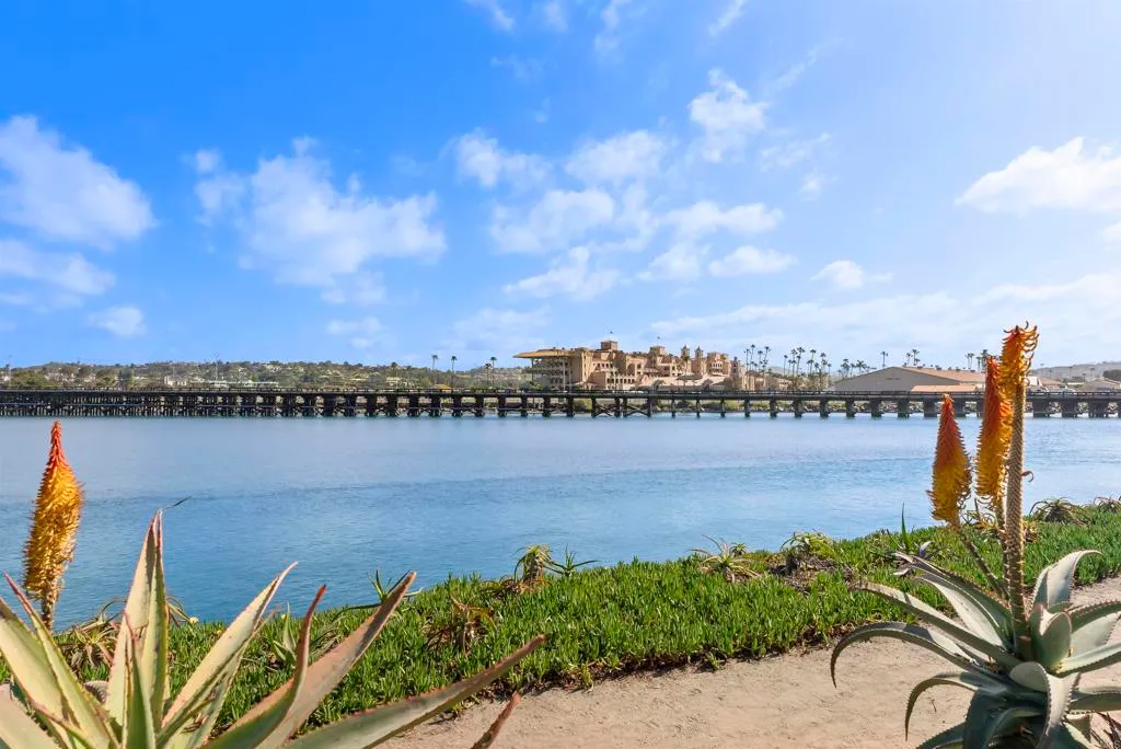 Additional image 4 of 2923 Sandy Pointe Unit 8, Del Mar, CA 92014