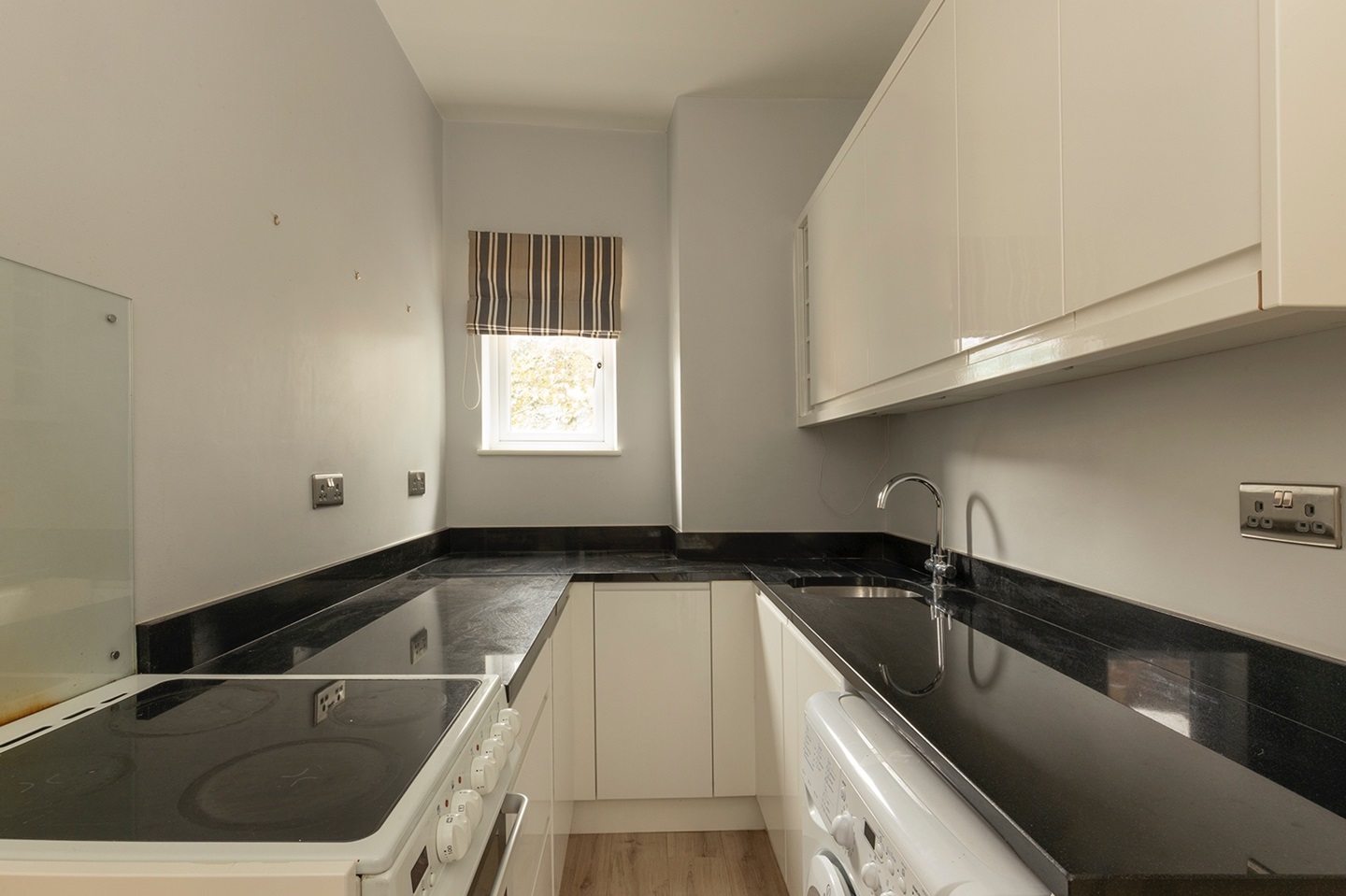 Additional image 3 of 1 Bed Flat, Tremadoc Road, SW4, N1 7GU
