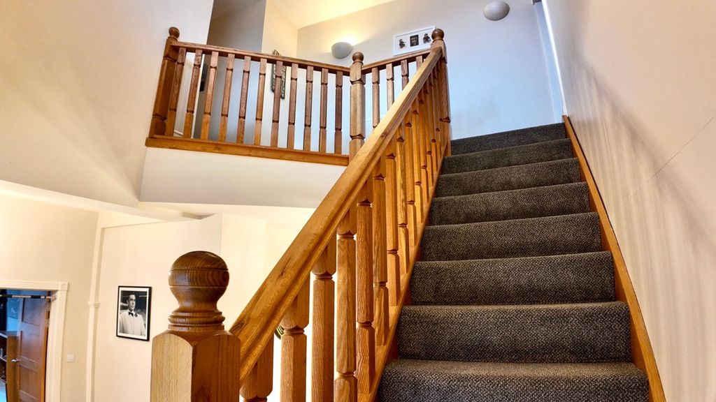 Additional image 27 of 6 bed semi-detached house for salePen-Rhiw Avenue, Oakdale NP12