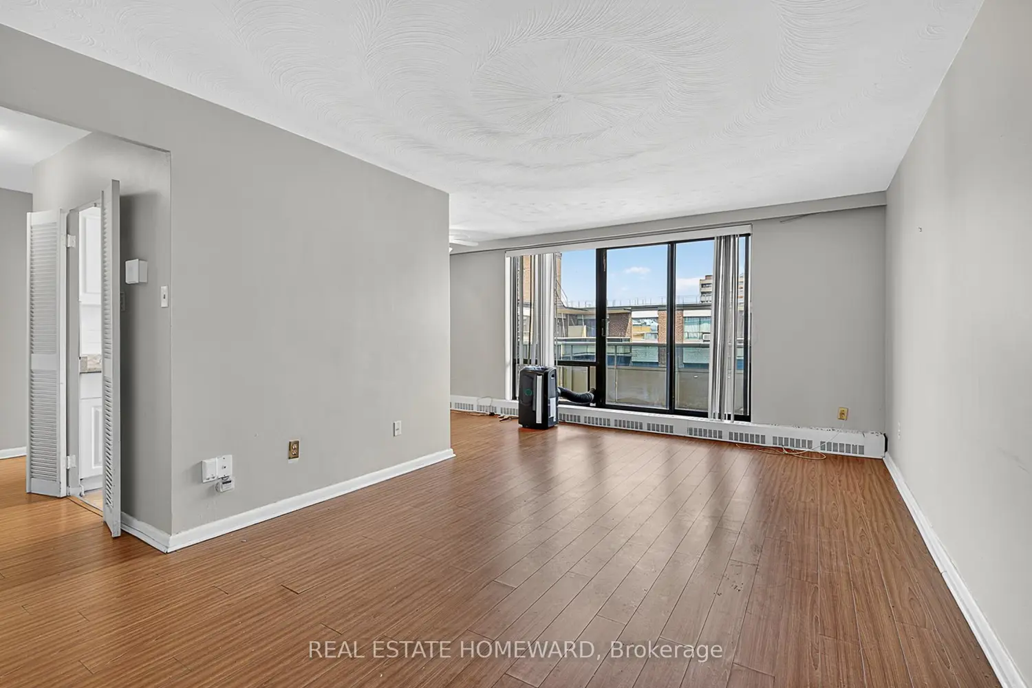 915 Midland Avenue 708 photo 5