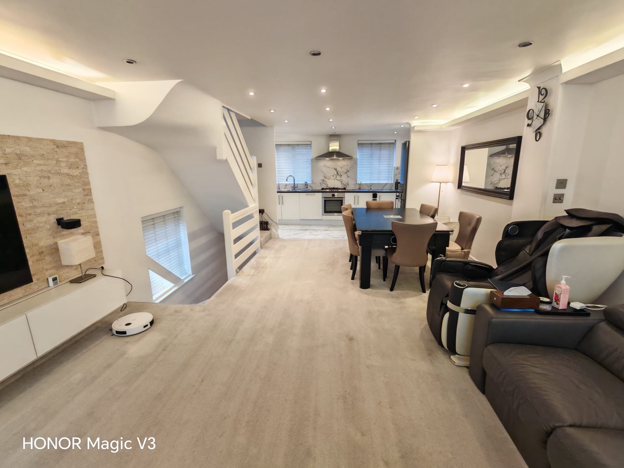 3 Bed Semi-Detached House, Bray Crescent, SE16, N1 7GU