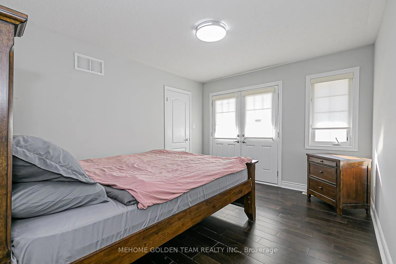 Additional image 16 of 939 Memorial Circle