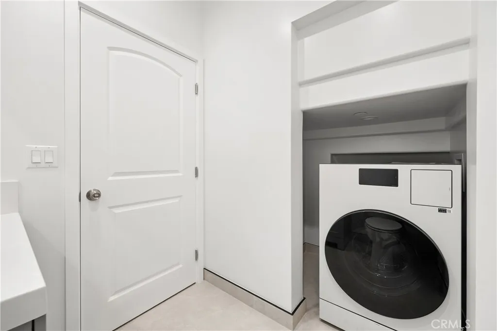 Additional image 16 of 19955 Lassen Street, Chatsworth, CA 91311