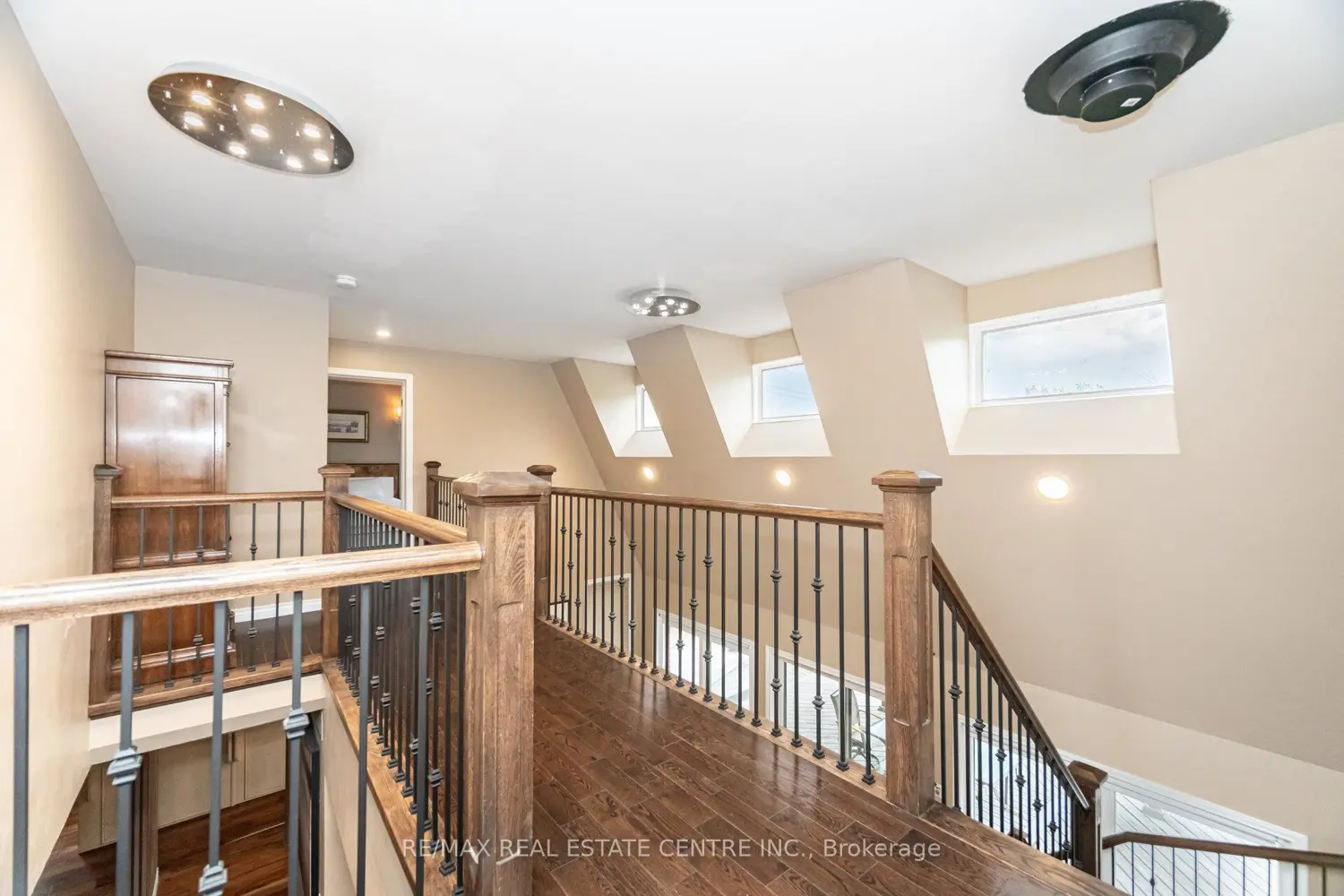 Additional image 13 of 29 Jessica Lane