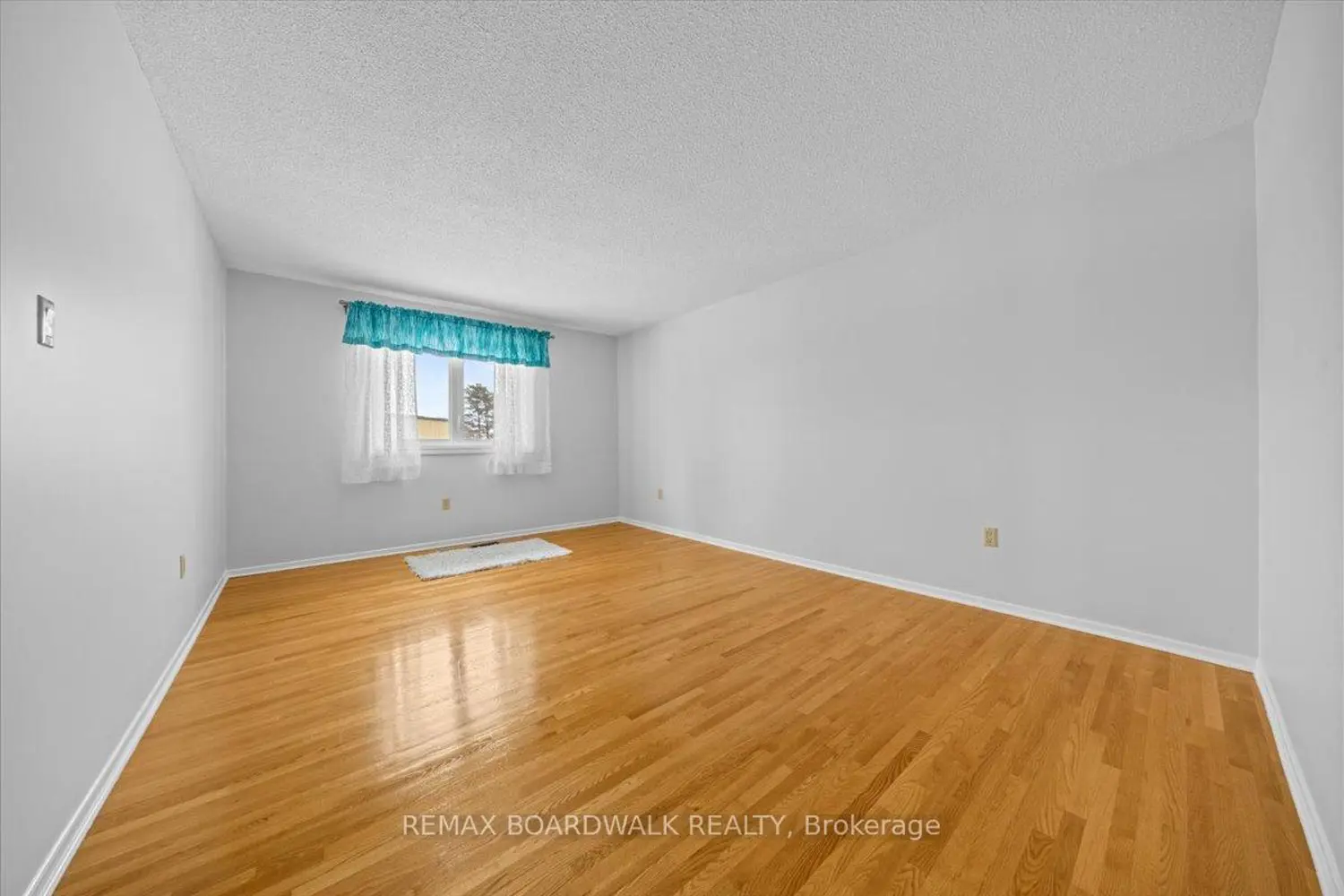 Additional image 2 of 4547 Carlsbad Lane