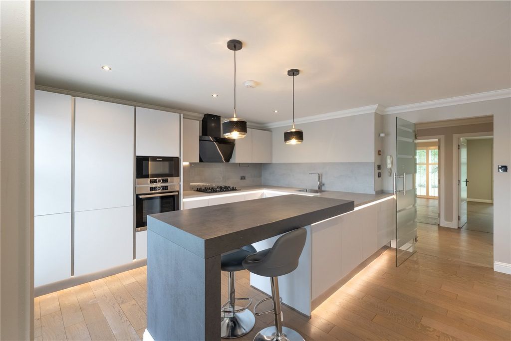Additional image 6 of 2 bed flat for sale150B Queens Road, Aberdeen AB15