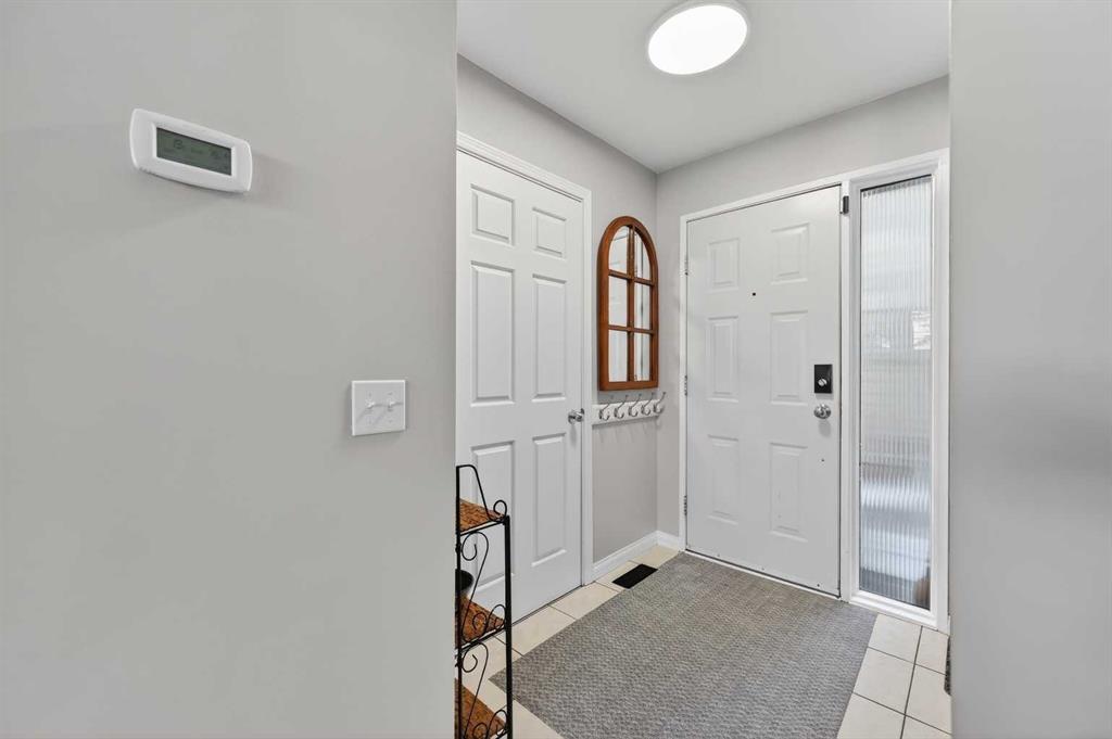 Additional image 2 of 5-111 Grier Terrace NE, Calgary, AB, T2K 5Y6