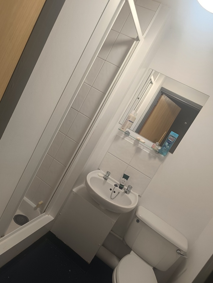 Additional image 5 of Room in a Shared Flat, Calthorpe Court, B5, N1 7GU