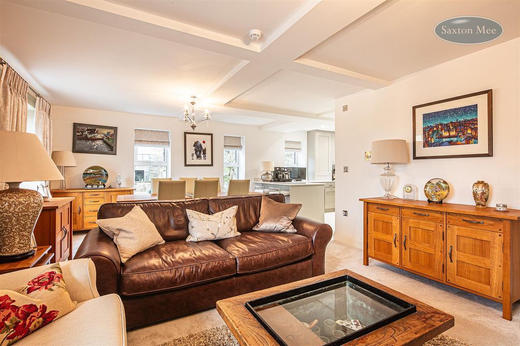 Additional image 6 of 3 bed flat for saleWest Court, Carriage Spring Drive, Broomhill, Sheffield S10