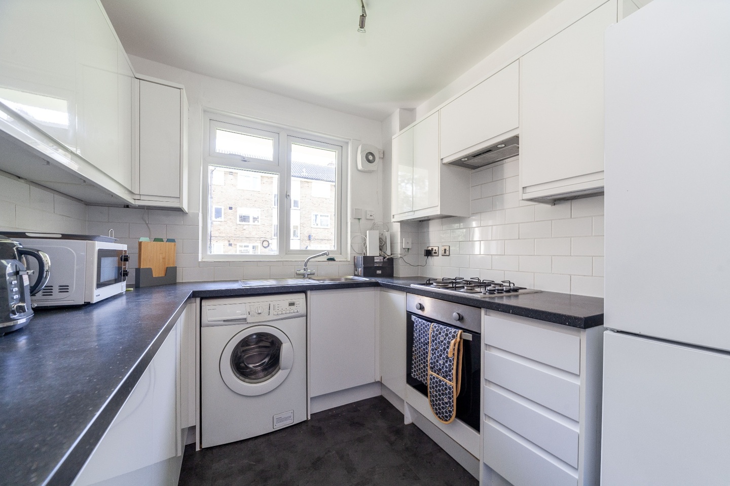 Additional image 4 of Room in a Shared Flat, Bulow Court, SW6, N1 7GU
