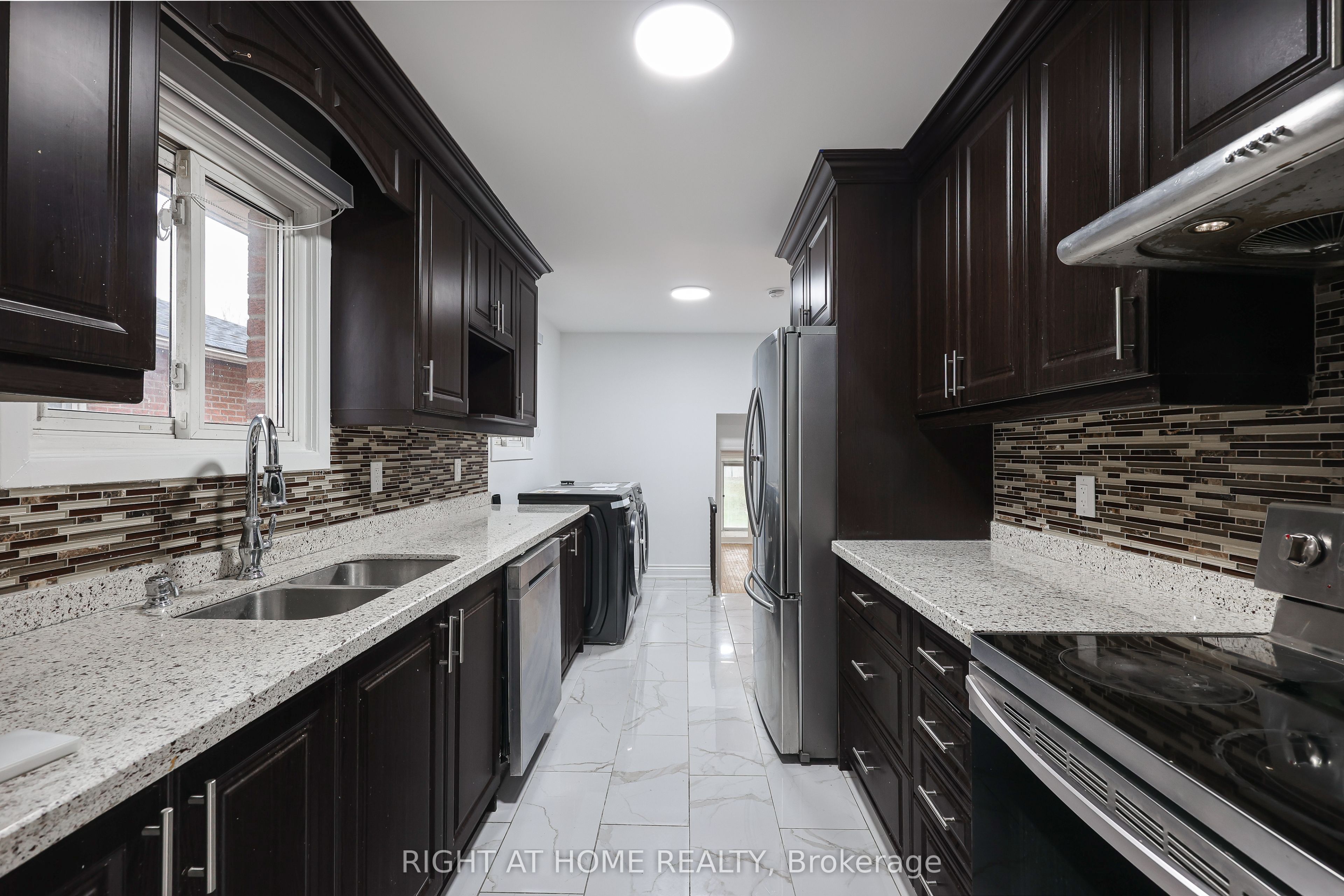 Additional image 3 of Upper-3783 Keenan Crescent, Mississauga, ON, L4T 3M1