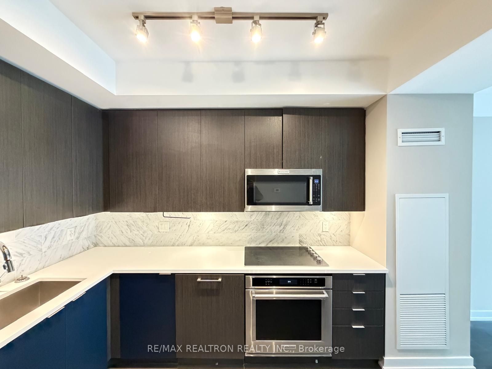 Additional image 4 of 622-38 Iannuzzi Street, Toronto, ON, M5V 0E8