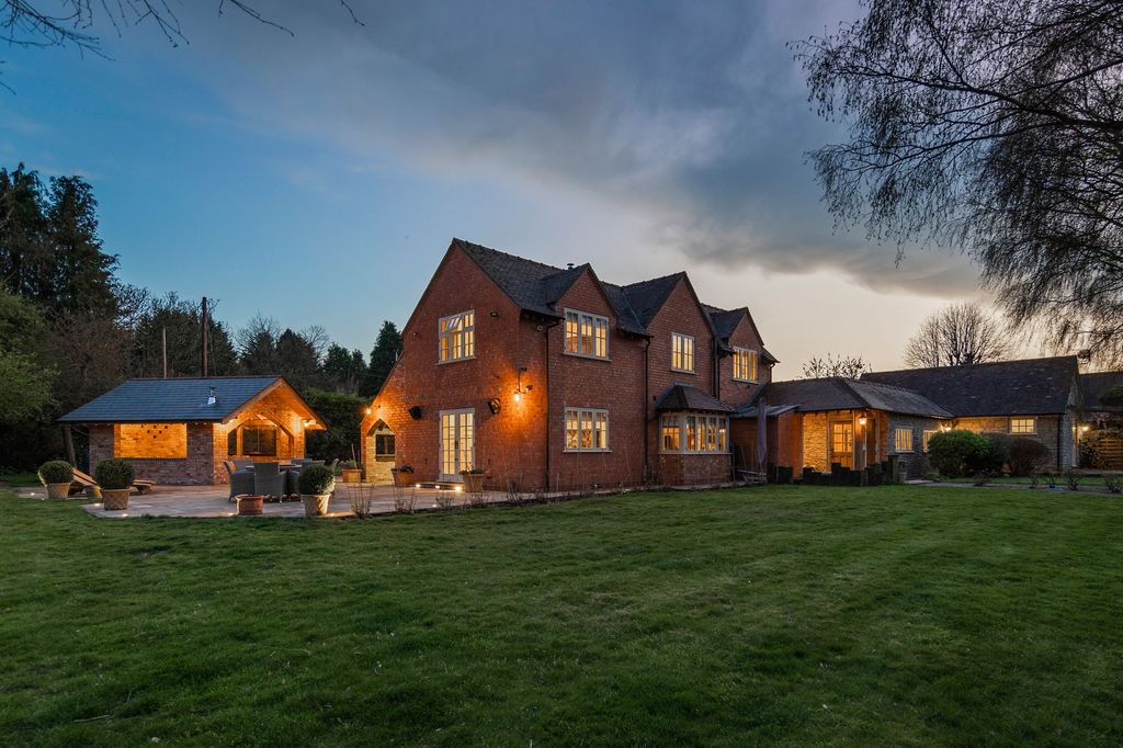 Additional image 20 of 5 bed detached house for saleSaleway, Worcestershire WR9