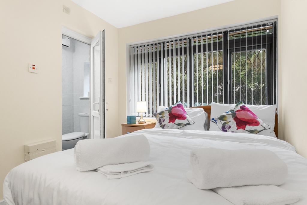 Additional image 3 of Studio Flat, Wilkinson Croft, B8, N1 7GU