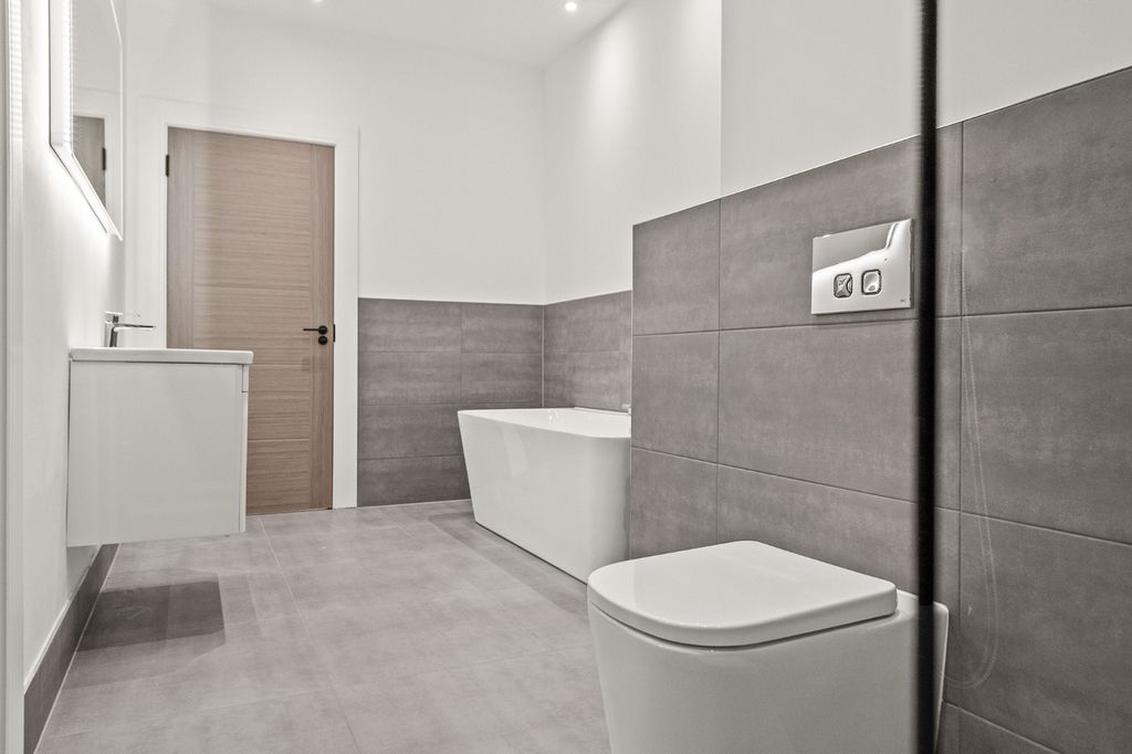 Additional image 13 of 5 bed detached house for saleInchcross Steadings, Standhill Road, Bathgate, West Lothian EH48