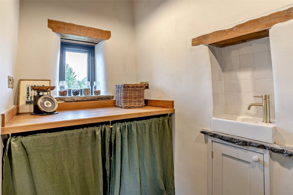 Additional image 13 of 5 bed detached house for saleFolland Road, Glanamman, Ammanford, Carmarthenshire SA18