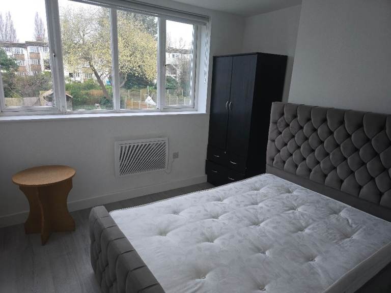 Additional image 3 of Studio Flat, Belsize Park Gardens, NW3, N1 7GU