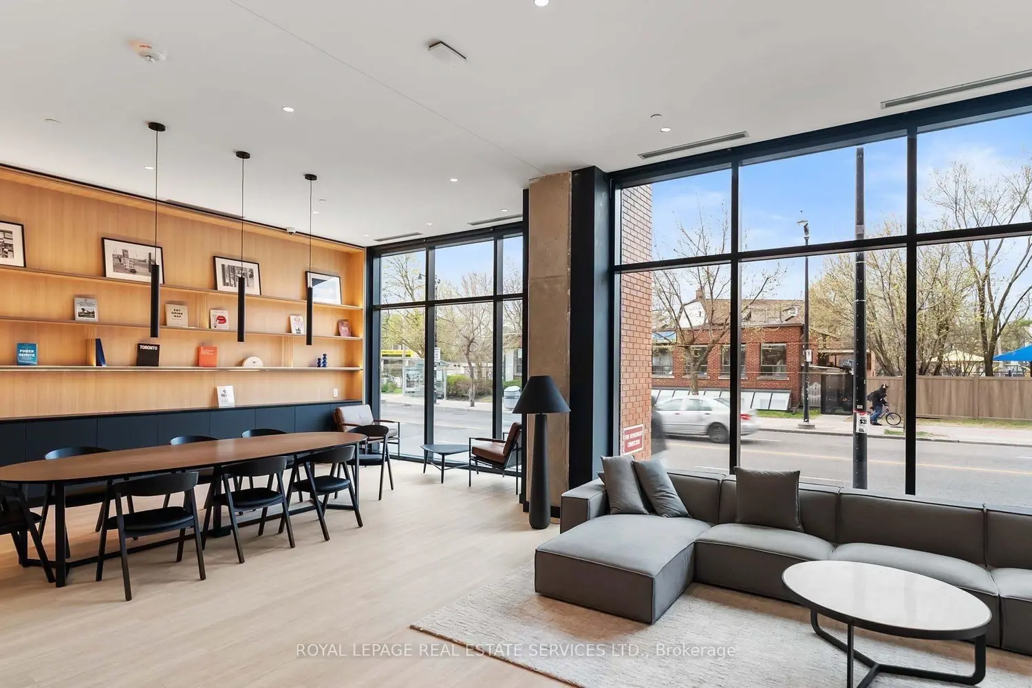 Additional image 16 of 2720 Dundas Street 302