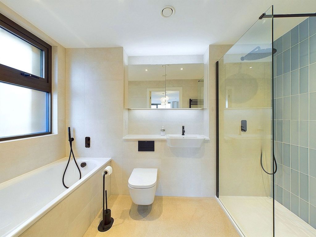 Additional image 14 of 3 bed flat for saleCalista, 26 West Parade, Worthing BN11