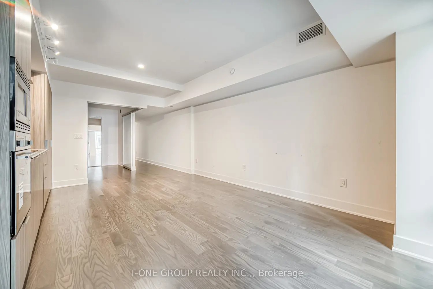 Additional image 8 of 955 Bay Street 720