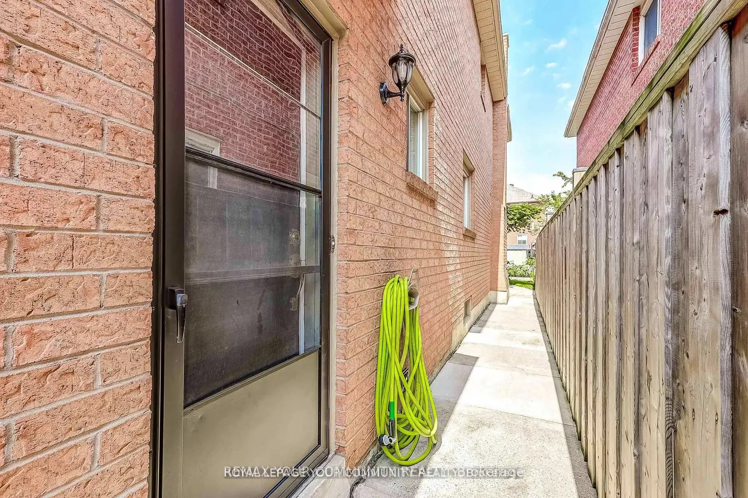 Additional image 19 of 1045 Sherwood Mills Boulevard