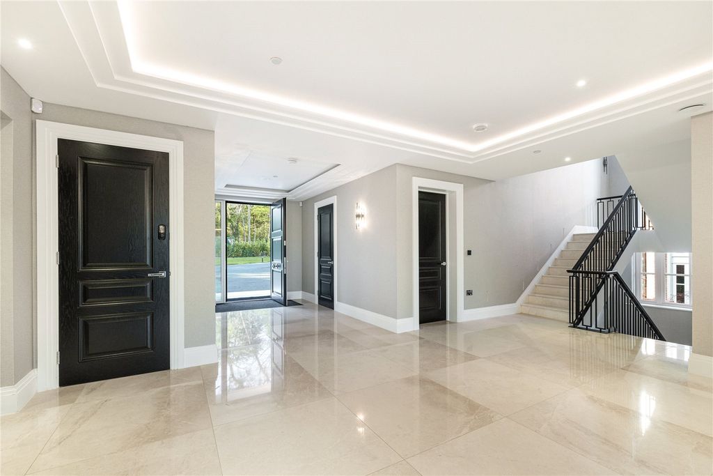 Additional image 6 of 6 bed detached house for saleCharters Gate, Ascot, Berkshire SL5