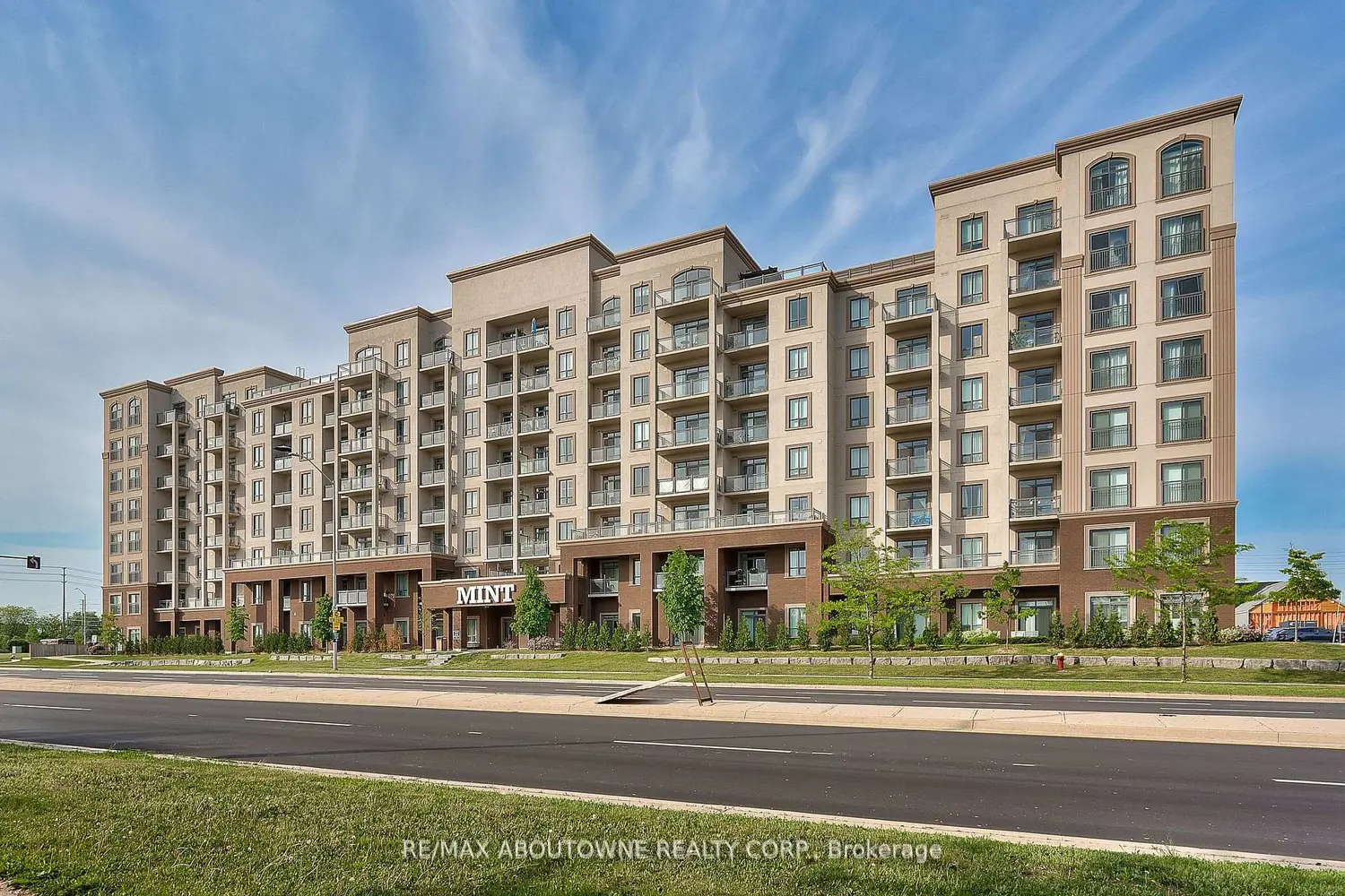 2490 Old Bronte Road 306