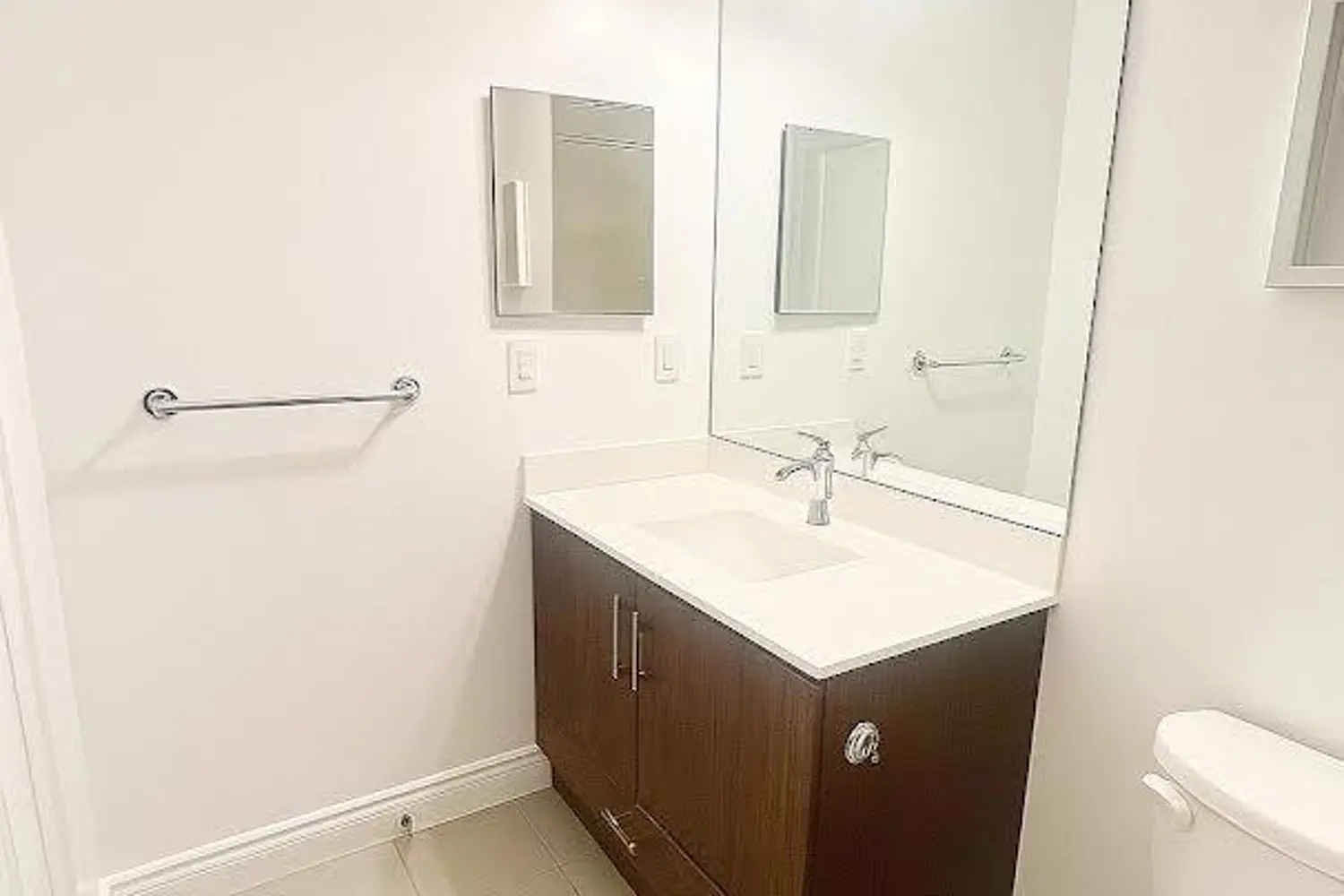 Additional image 11 of 99 South Town Centre Boulevard B701