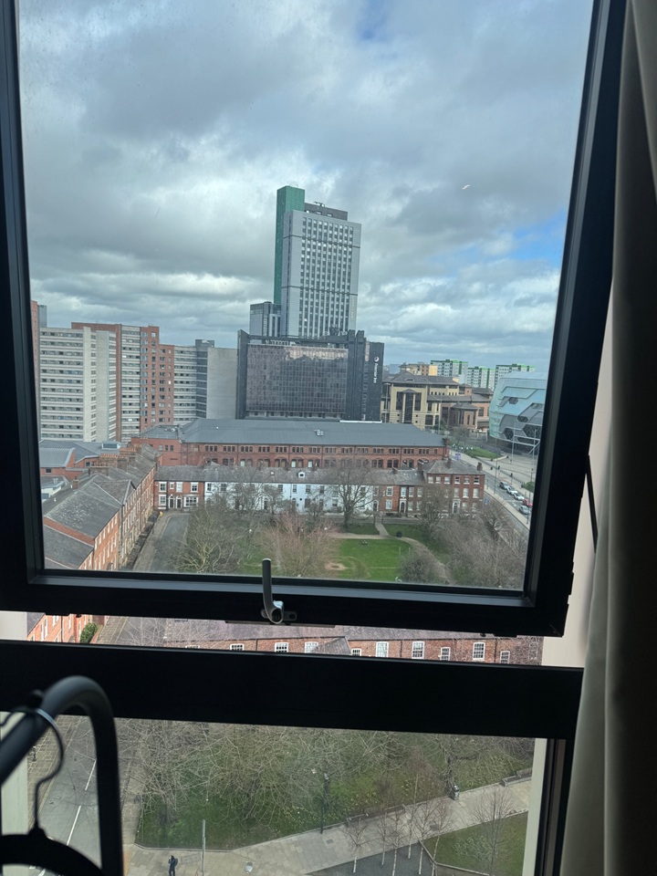 Room in a Shared Flat, Portland Crescent, LS1, N1 7GU