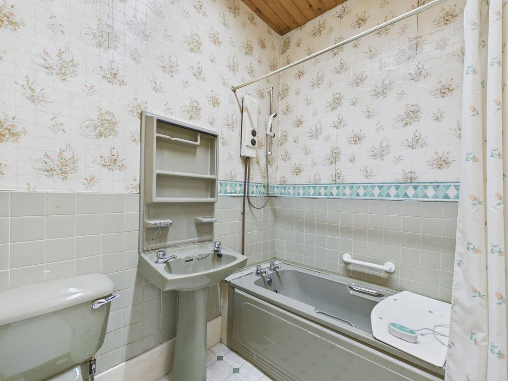 Additional image 8 of 3 bed flat for sale6 Battery Terrace, Ardconnel Road, Oban PA34