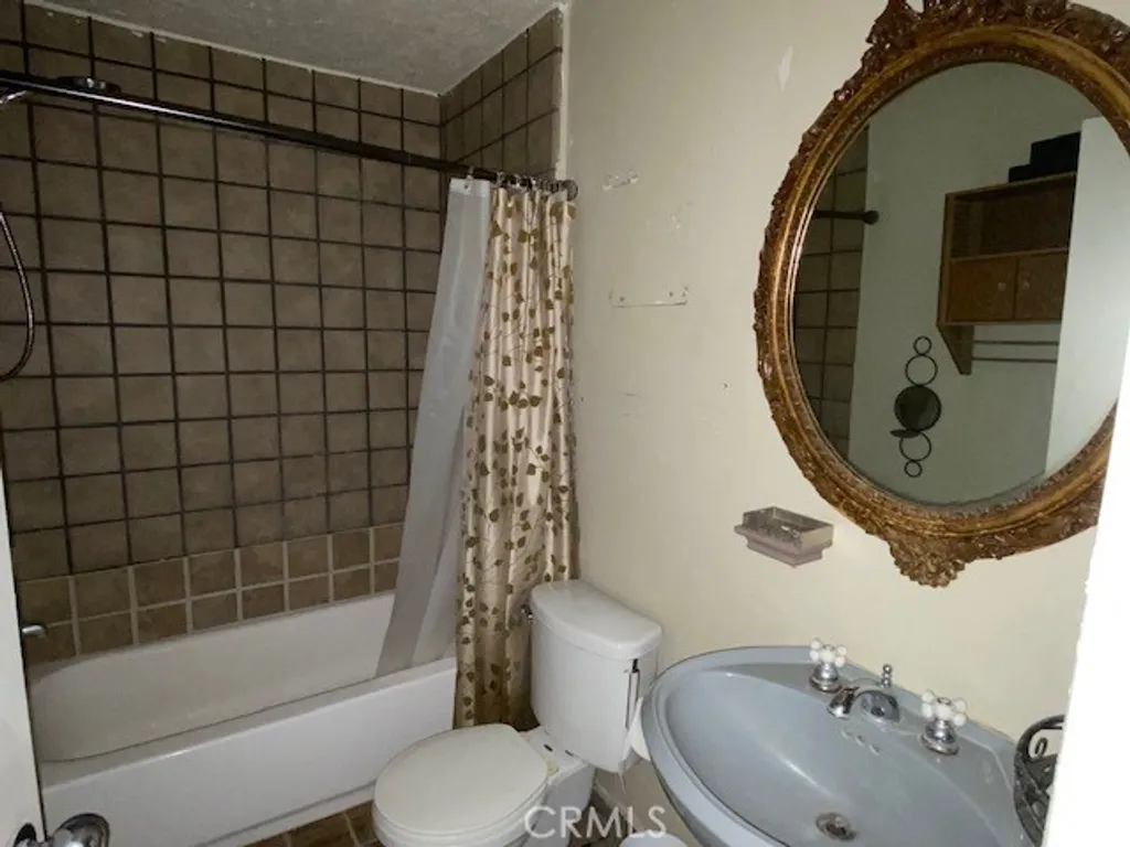 Additional image 13 of 18530 Hatteras Street Unit 218, Tarzana, CA 91356