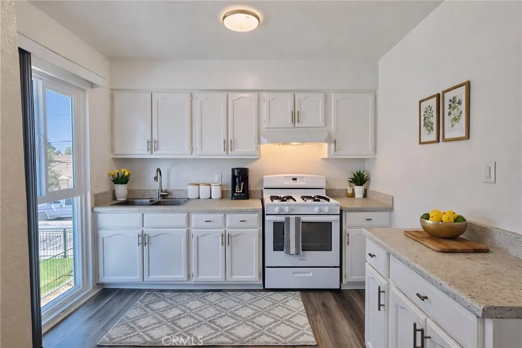 Additional image 3 of 815 N Rose Ave Unit 1, Compton, CA 90221