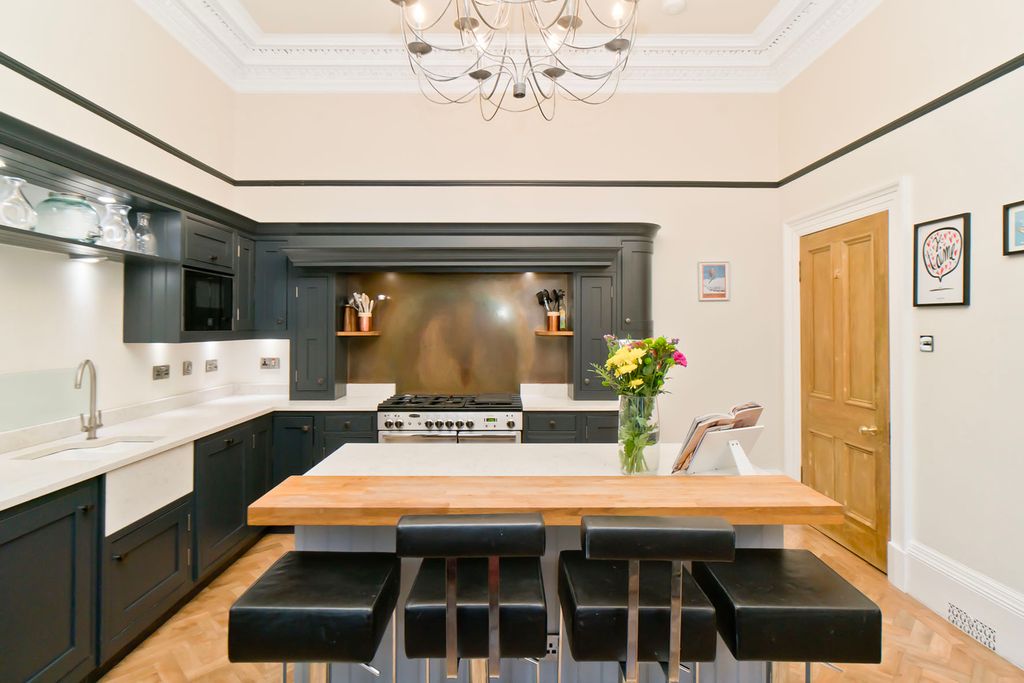 3 bed flat for saleMerchiston Crescent, Edinburgh EH10 photo 4