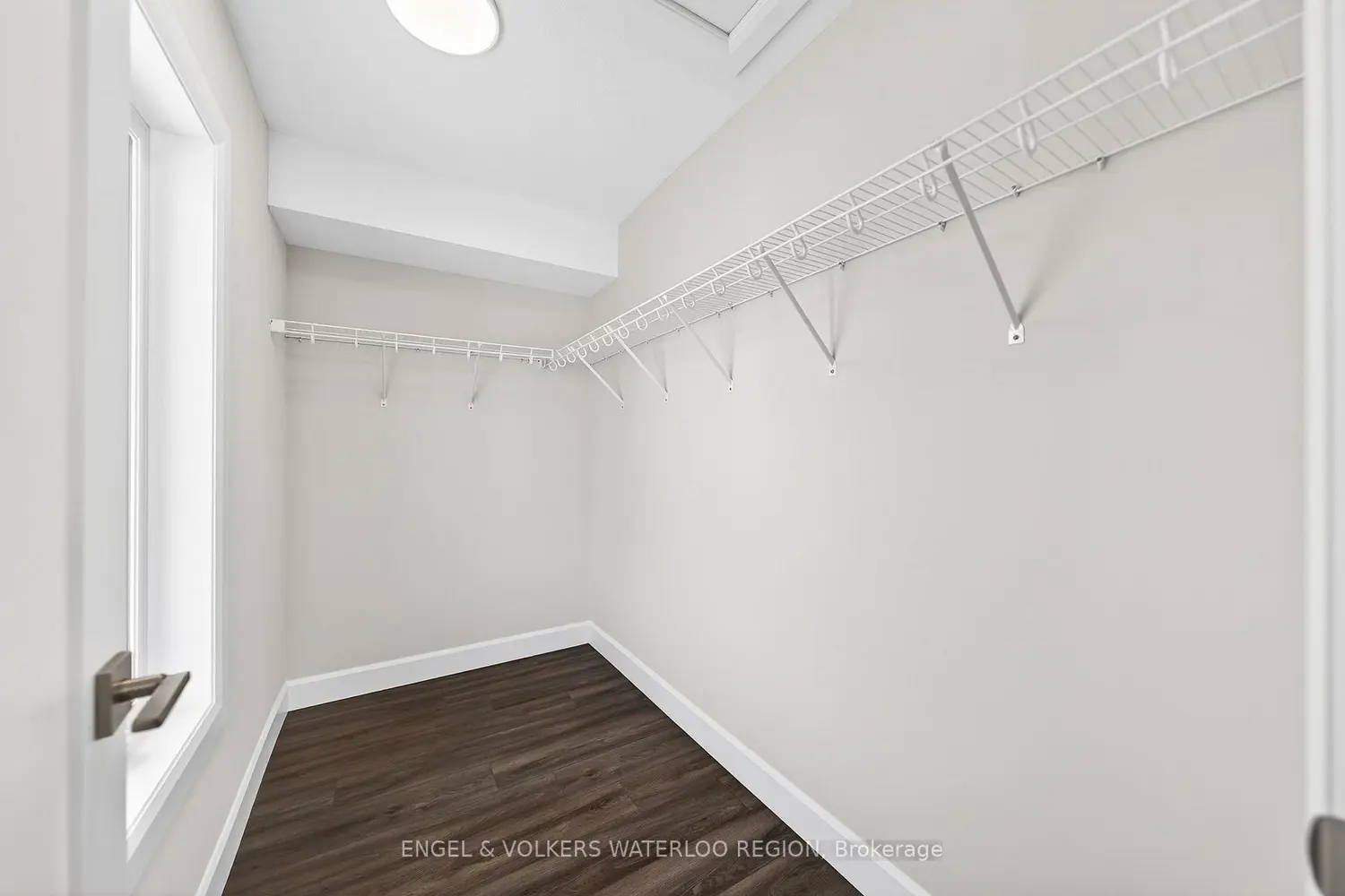 Additional image 14 of 3202 Vivian Line 49