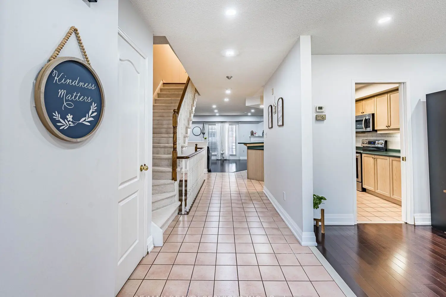 Additional image 2 of 1995 Royal Road 136