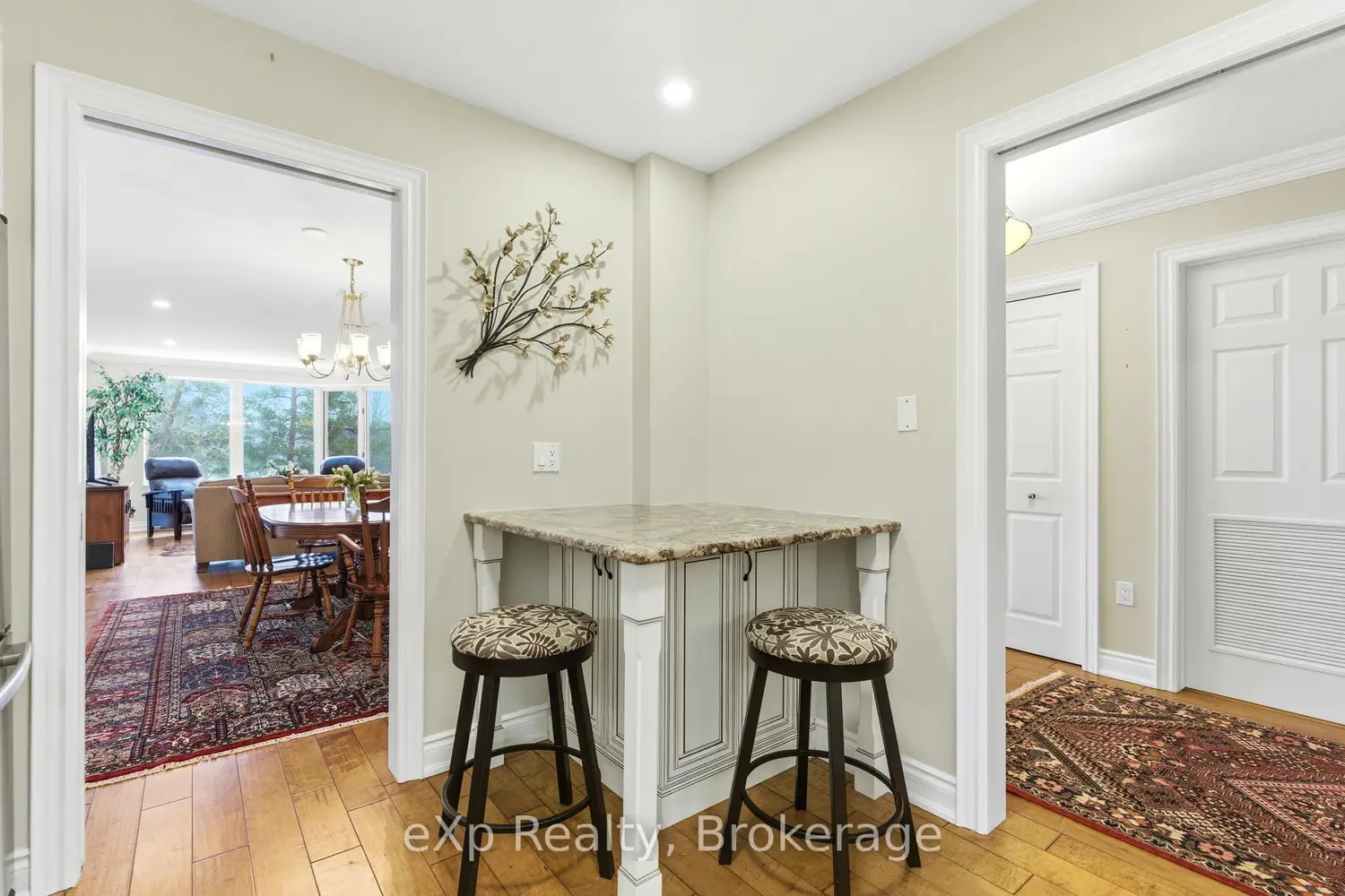 Additional image 4 of 30 Front Street 206