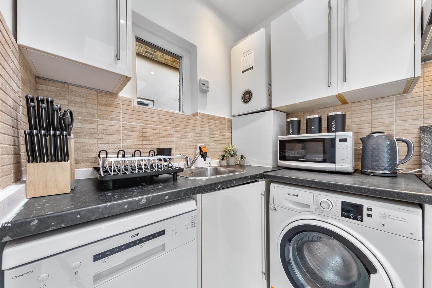 Additional image 16 of 2 Bed Flat, Tremadoc Road, SW4, N1 7GU