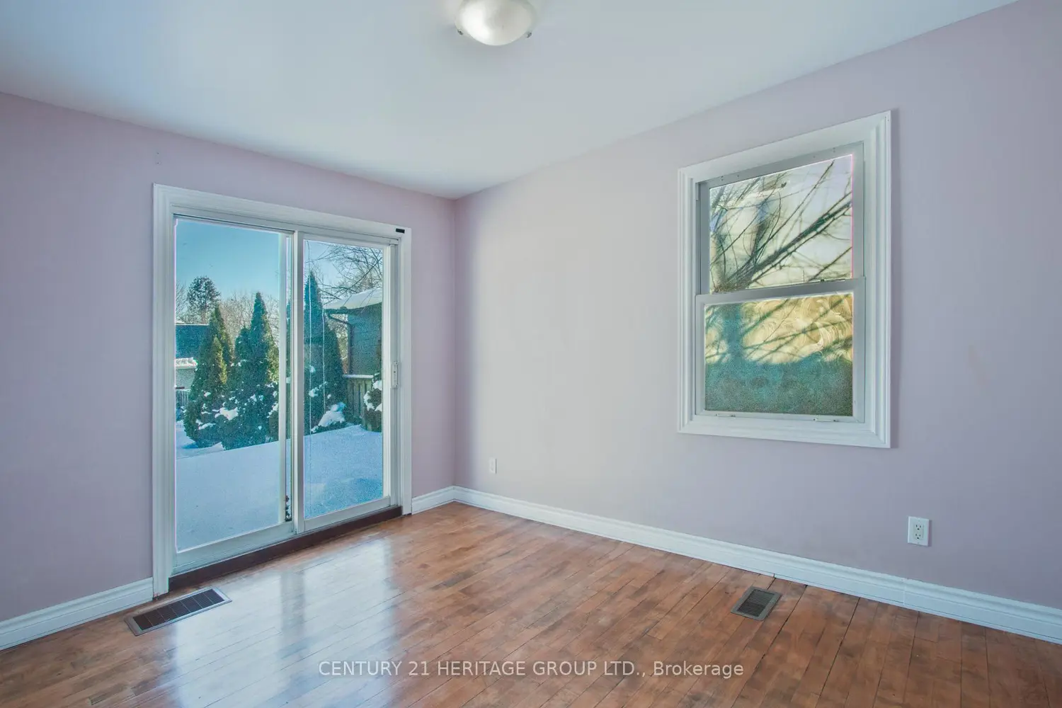 Additional image 7 of 2232 Queensway Drive