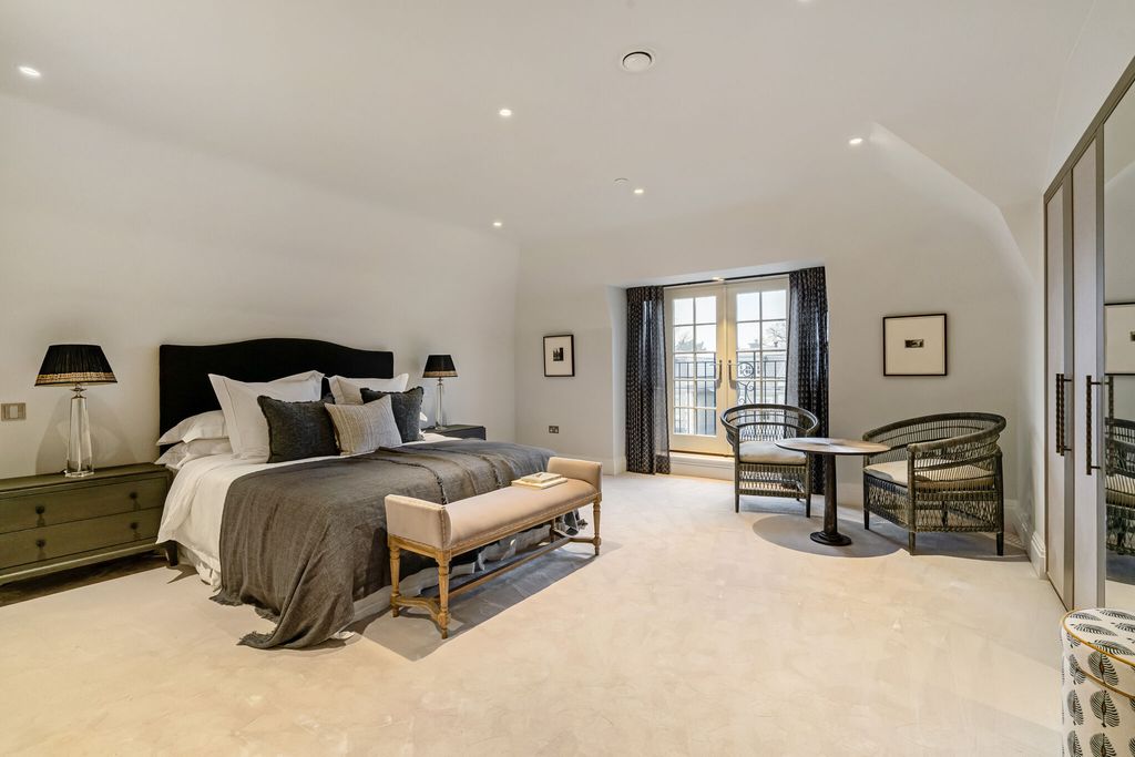 Additional image 8 of 3 bed penthouse for saleMagna Carta Park, The Huntingfield, Egham TW20