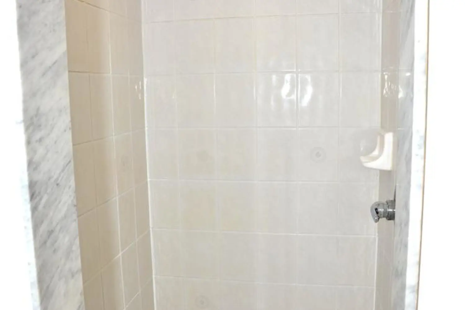 Additional image 20 of 242 Flagstone Way