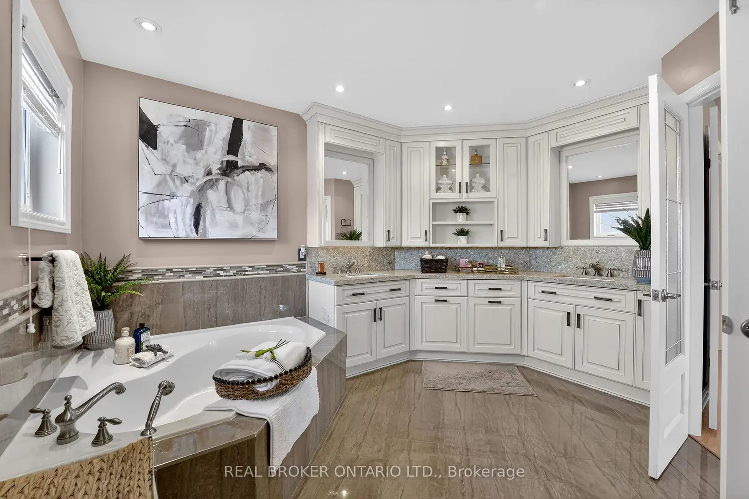 Additional image 8 of 39 Pinebrook Circle