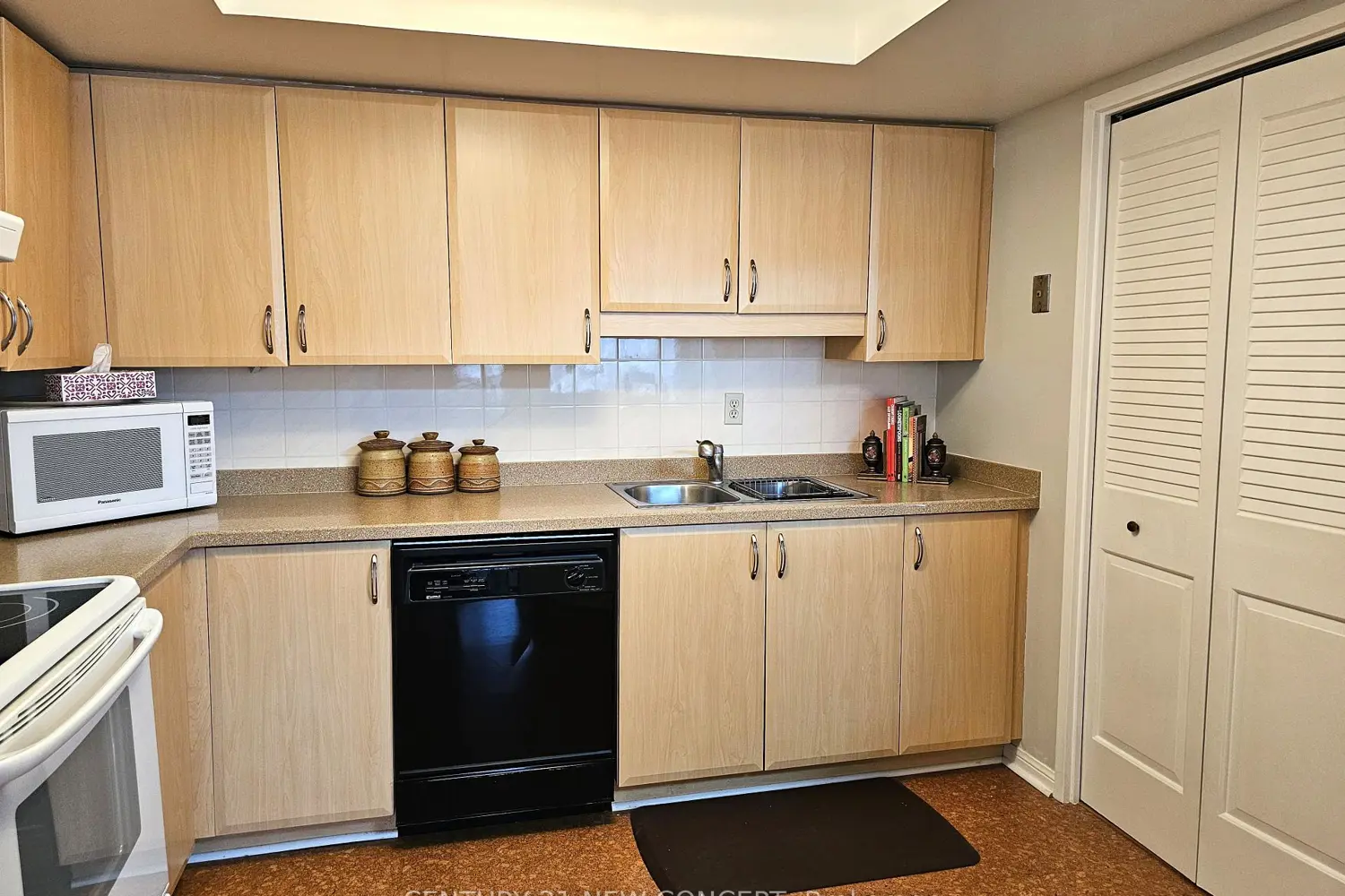 Additional image 8 of 255 The Donway West 123