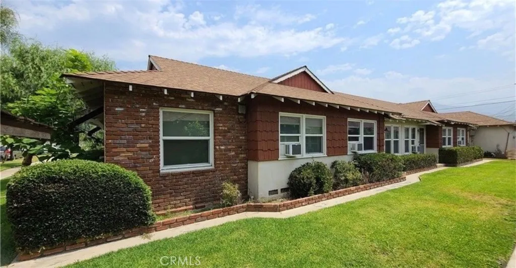 2544 N Buena Vista Street, Burbank, CA 91504