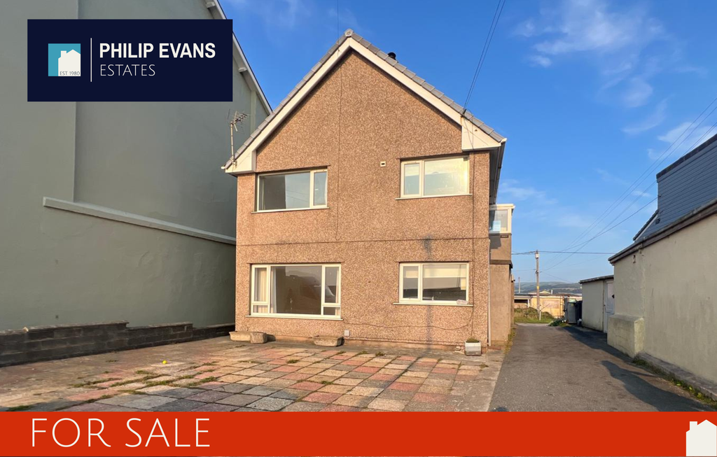 4 bed flat for saleBorth SY24