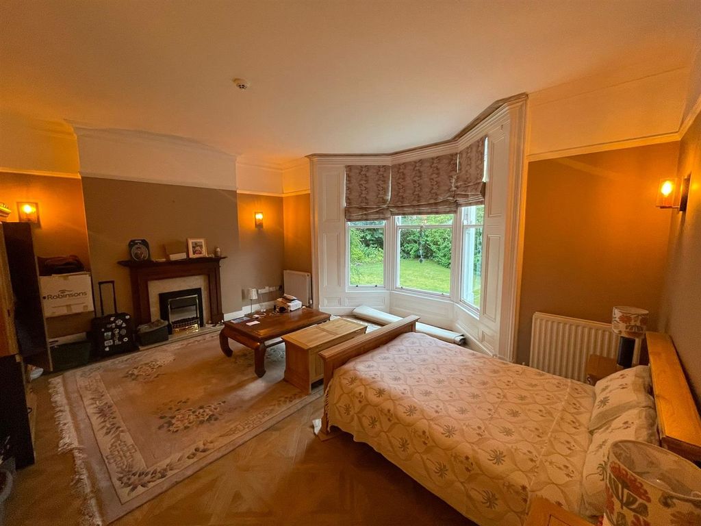 2 bed flat for saleTrinity Road, Darlington. DL3 photo 4